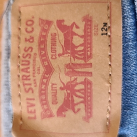 Levi's medium wash distressed denim jeans - Picture 7 of 10